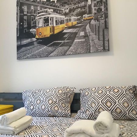 Love Inn Bairro Alto Lisboa Ngoại thất bức ảnh