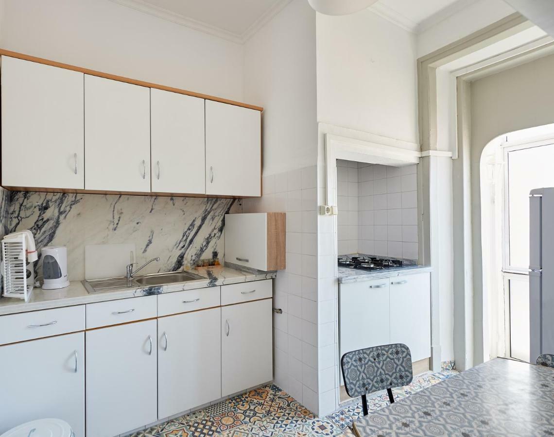 Love Inn Bairro Alto Lisboa Ngoại thất bức ảnh