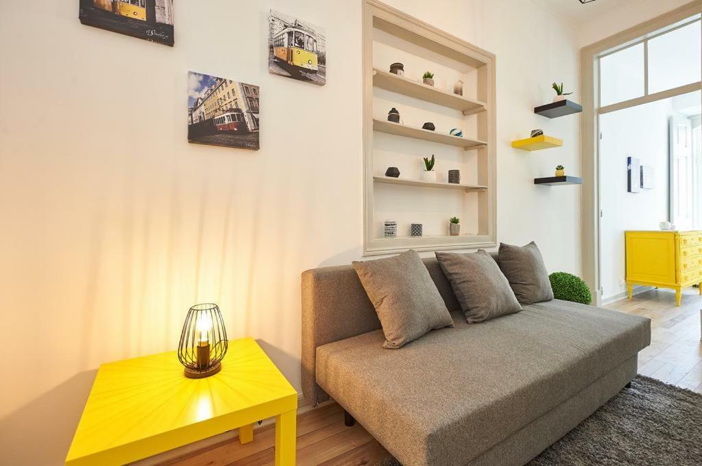 Love Inn Bairro Alto Lisboa Ngoại thất bức ảnh