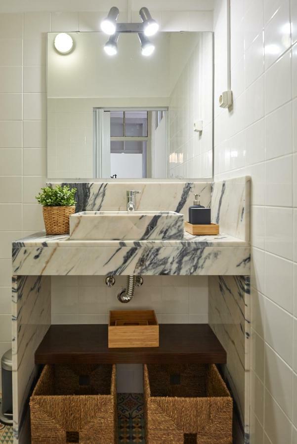 Love Inn Bairro Alto Lisboa Ngoại thất bức ảnh