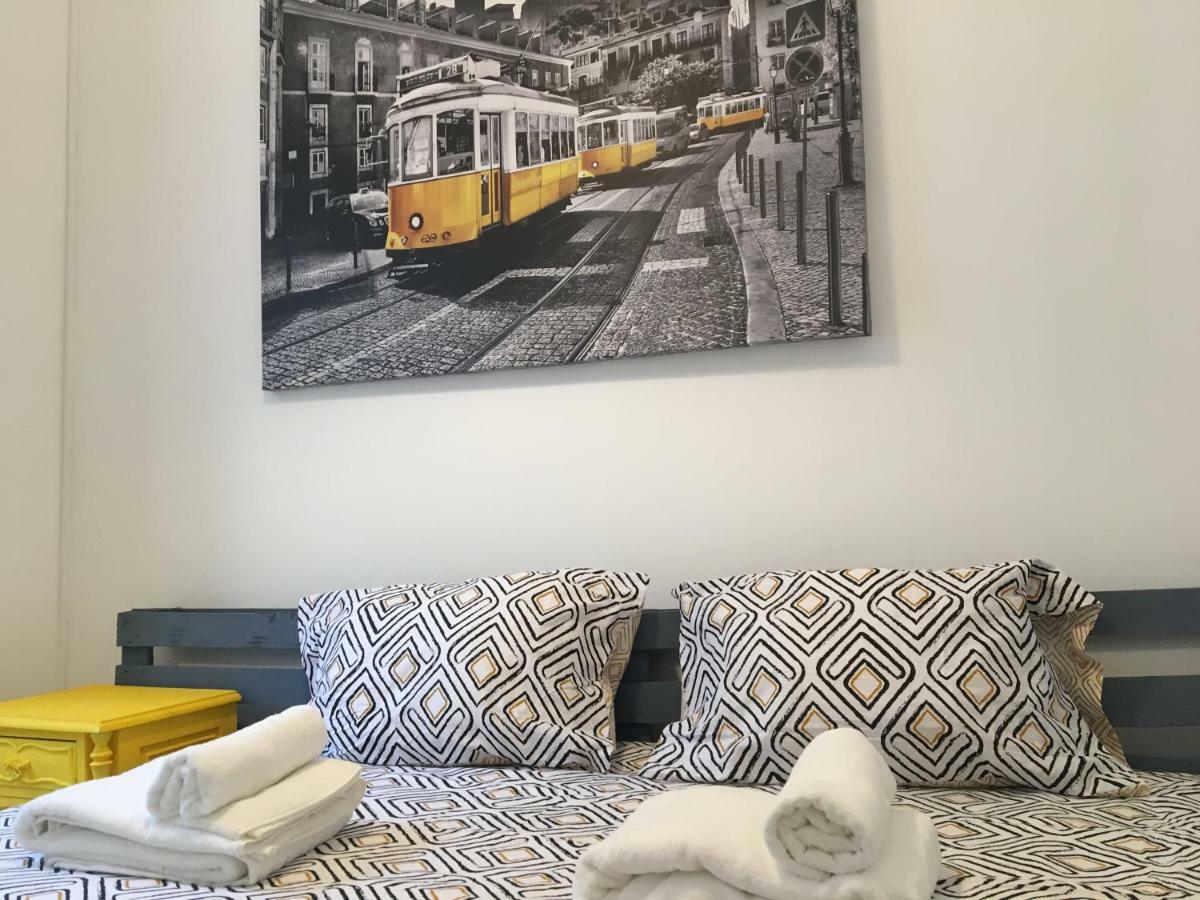 Love Inn Bairro Alto Lisboa Ngoại thất bức ảnh
